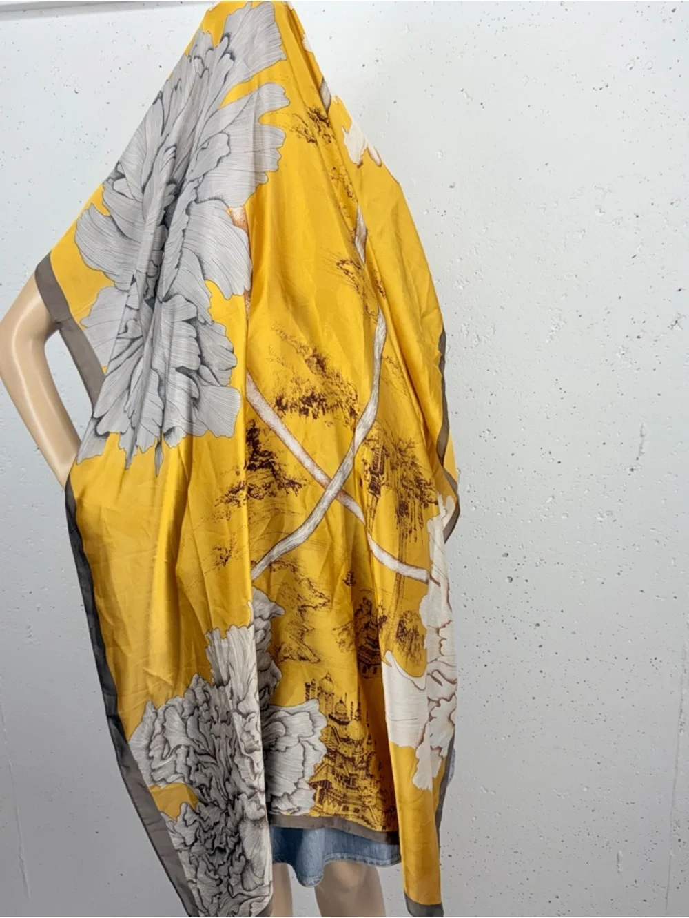 Lot of 2 Unbranded Large Yellow and Beige and Silk Yellow Red Green Silk
